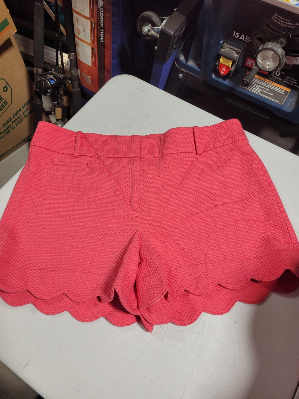 LOFT Coral Scalloped Hem Textured Shorts